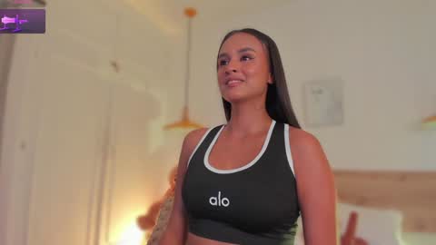 Snapshot of alana_haze chatting on January 18, 9:45 pm Alana online show from January 18, 9:45 pm