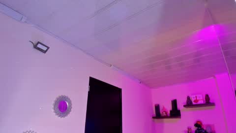 Maeve  online show from February 4, 11:05 am