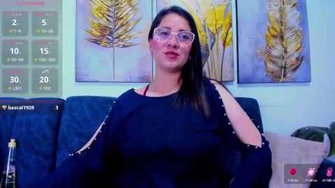 Snapshot of alana_steel_1 chatting on October 17, 12:30 pm Alana online show from October 17, 12:30 pm