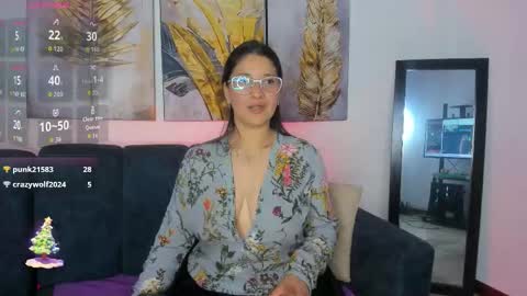 Alana  online show from December 3, 8:00 pm