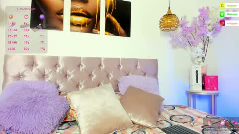 alana_vega69 online show from April 15, 4:18 pm