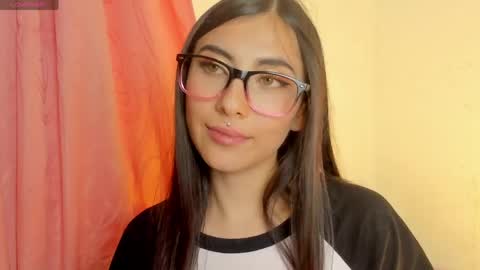 ALANA Please follow me  online show from June 10, 4:11 am