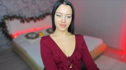 alanamell online show from December 18, 6:35 pm