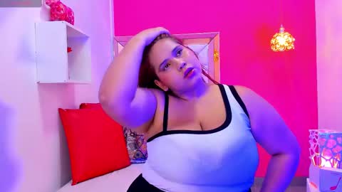 Snapshot of alanna_hot3 chatting on February 20, 7:19 pm Ana online show from February 20, 7:19 pm