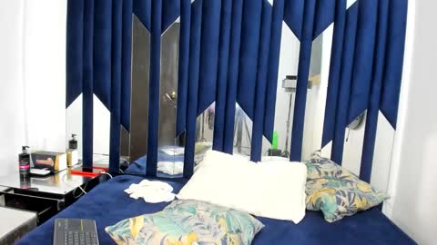 alannaht online show from March 30, 2:27 pm