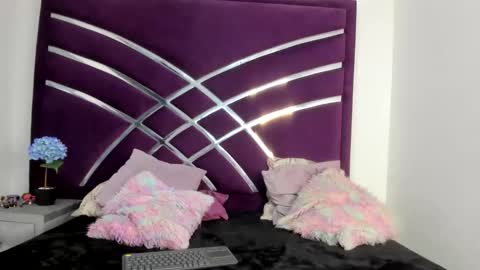 alannaht online show from March 18, 2:22 pm