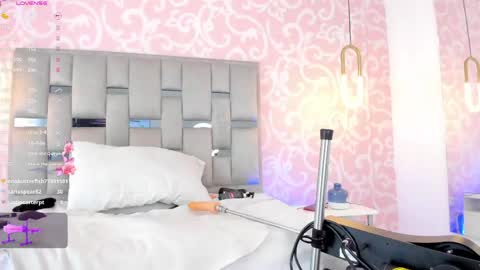 alannarose_1 online show from April 23, 2:52 am