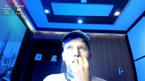 Snapshot of alanred_ chatting on October 7, 11:20 pm alanred_ online show from October 7, 11:20 pm