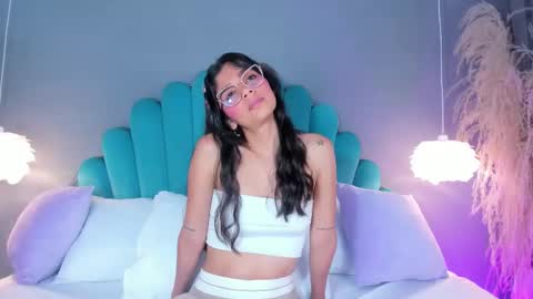 Alassia Hocthner online show from October 15, 11:46 am