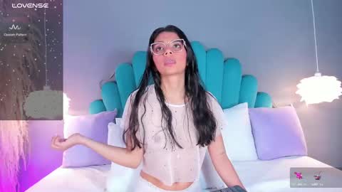 Alassia Hocthner online show from September 22, 11:41 am