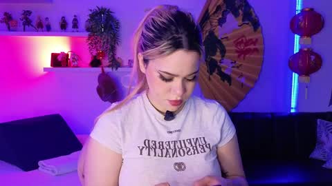 albaandthayron online show from April 25, 12:41 pm