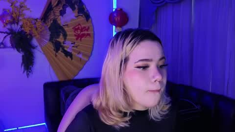 albaandthayron online show from April 27, 12:24 pm