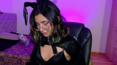 A L E J A  online show from July 28, 6:42 pm