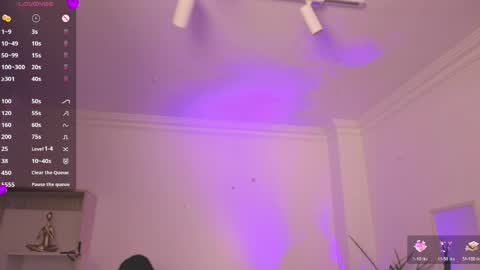 Alejandra online show from April 22, 11:40 am