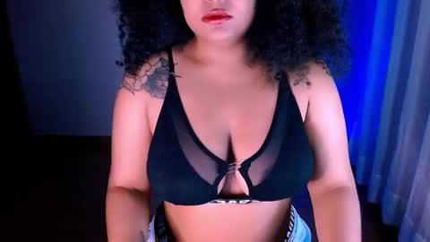Snapshot of alejandra_conde chatting on February 6, 11:15 pm Alejandra online show from February 6, 11:15 pm
