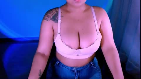 Snapshot of alejandra_conde chatting on September 12, 11:23 pm Alejandra online show from September 12, 11:23 pm