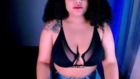 Snapshot of alejandra_conde chatting on January 28, 11:28 pm Alejandra online show from January 28, 11:28 pm