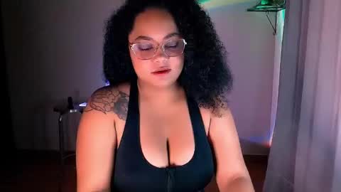 Snapshot of alejandra_conde chatting on December 9, 1:51 am Alejandra online show from December 9, 1:51 am
