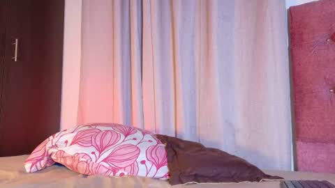 alejandra_dunn1 online show from July 20, 7:03 pm