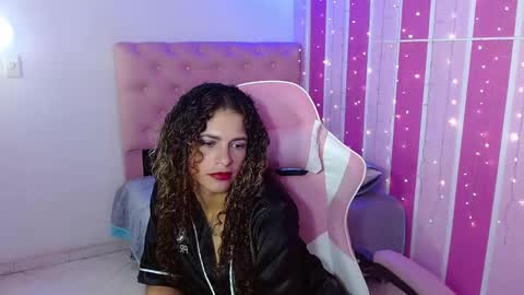 Snapshot of alejandra_fg1 chatting on October 2, 2:11 pm alejandra online show from October 2, 2:11 pm