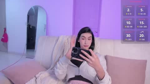 alejandraaa_ online show from March 5, 3:02 am