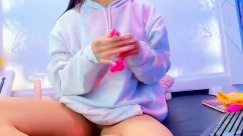 Alessia Clarky online show from May 2, 1:20 am