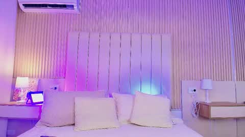 Alejandra  online show from October 22, 9:31 pm