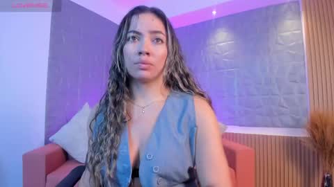 Snapshot of alessia_taylorr chatting on February 14, 11:31 am Alessia Everyday From 0530 to 1430 Col Time online show from February 14, 11:31 am