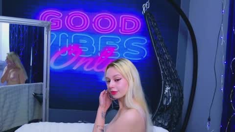 alessiacroft online show from April 9, 4:48 am