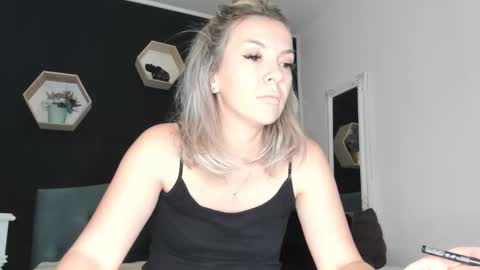 Snapshot of alesys69 chatting on February 26, 11:59 pm alesys69 online show from February 26, 11:59 pm