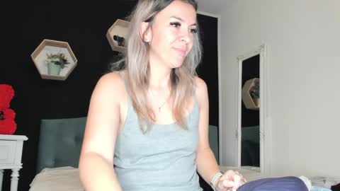 Snapshot of alesys69 chatting on February 1, 4:24 am alesys69 online show from February 1, 4:24 am