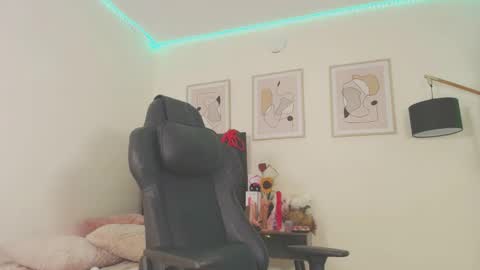 Alexa online show from March 3, 7:03 pm