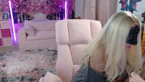 Alex online show from April 25, 1:52 am