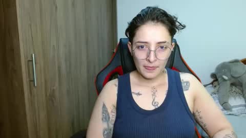 Snapshot of alex_parker07 chatting on December 30, 8:04 pm Alex Parker online show from December 30, 8:04 pm