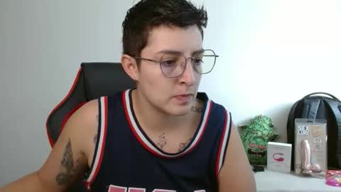 Snapshot of alex_parker07 chatting on October 19, 7:05 pm Alex Parker online show from October 19, 7:05 pm