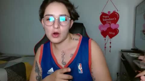 Snapshot of alex_parker07 chatting on February 24, 10:47 pm Alex Parker online show from February 24, 10:47 pm