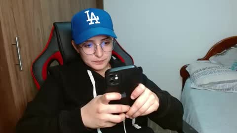 Snapshot of alex_parker07 chatting on December 28, 11:16 pm Alex Parker online show from December 28, 11:16 pm