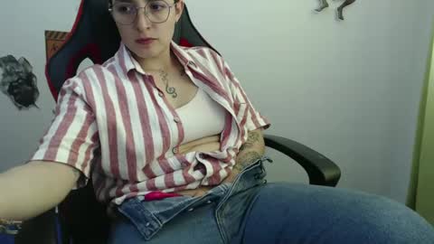 Snapshot of alex_parker07 chatting on December 13, 7:21 pm Alex Parker online show from December 13, 7:21 pm