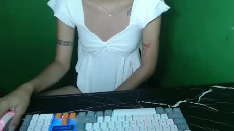 alexa04052007 online show from September 22, 10:19 pm