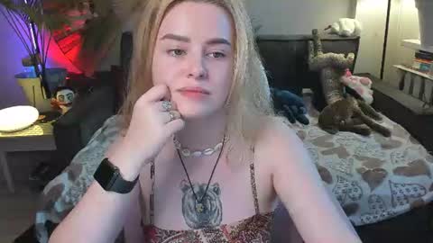 alexa_pirs online show from August 9, 3:37 pm