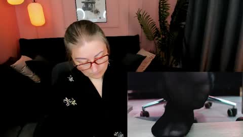 Alexandra online show from June 5, 2:45 pm