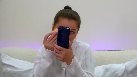 Snapshot of alexandrabloom chatting on October 1, 7:52 pm AlexandraBloom online show from October 1, 7:52 pm