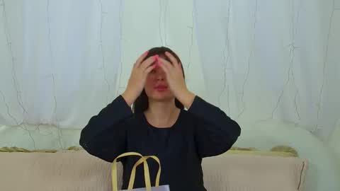 AlexandraBloom online show from March 4, 6:14 pm