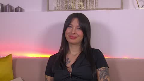 Snapshot of alexandrabloom chatting on January 24, 5:31 am AlexandraBloom online show from January 24, 5:31 am