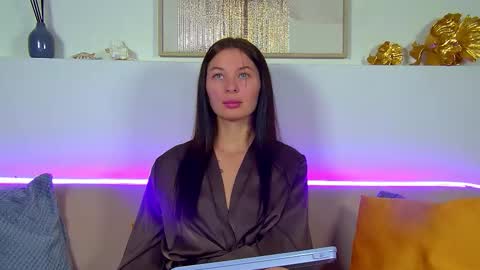 Snapshot of alexandrabloom chatting on September 17, 6:17 pm AlexandraBloom online show from September 17, 6:17 pm