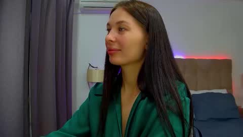 Snapshot of alexandrabloom chatting on October 9, 6:34 pm AlexandraBloom online show from October 9, 6:34 pm