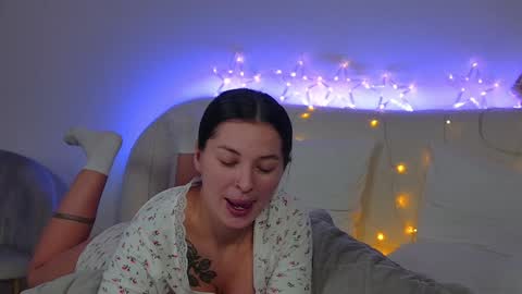 Snapshot of alexandrabloom chatting on December 30, 4:53 am AlexandraBloom online show from December 30, 4:53 am