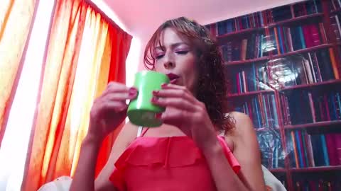 Snapshot of alexandrahornysexi chatting on February 15, 9:17 pm alexandra online show from February 15, 9:17 pm