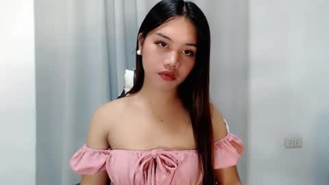 Snapshot of alexandralovely_9 chatting on October 13, 12:19 pm Andrea online show from October 13, 12:19 pm