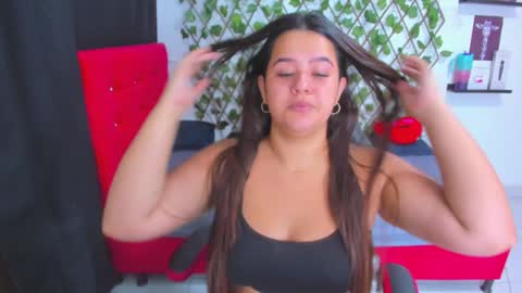 Snapshot of alexandramaravilla chatting on January 22, 1:31 am ALEXANDRA online show from January 22, 1:31 am